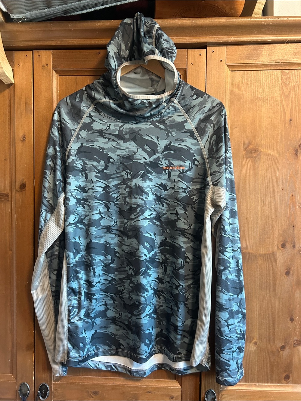 Grundens Solstrale Hoodie in Camo Dark Slate, large